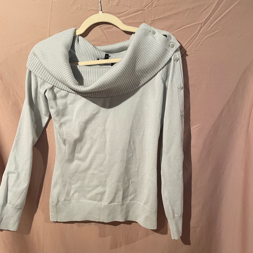 Theory wool sweater. Size medium